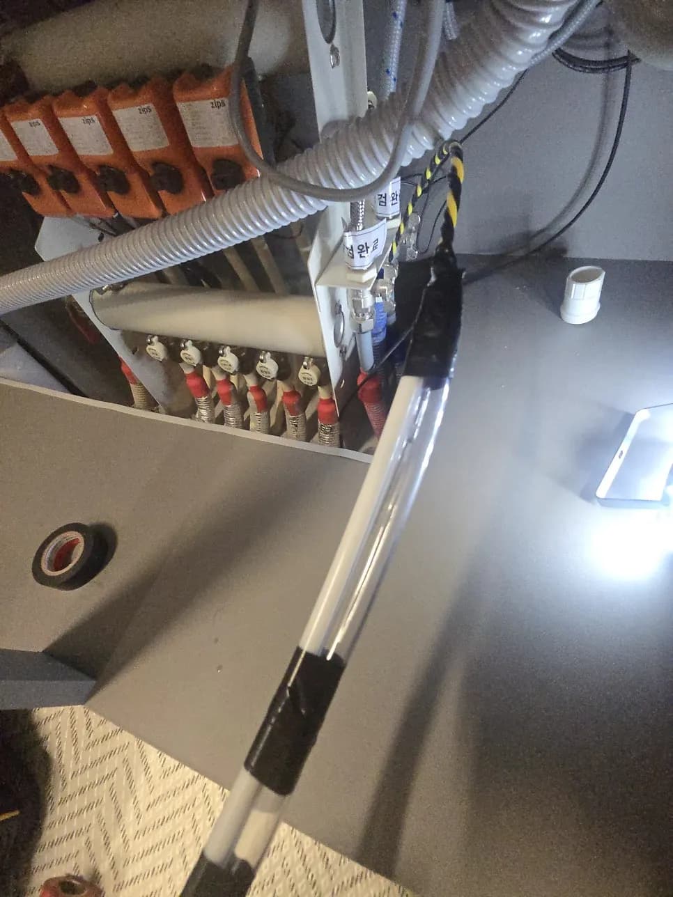 냉장고장 벽 CD관 정수기 직수관 건 작업 과정