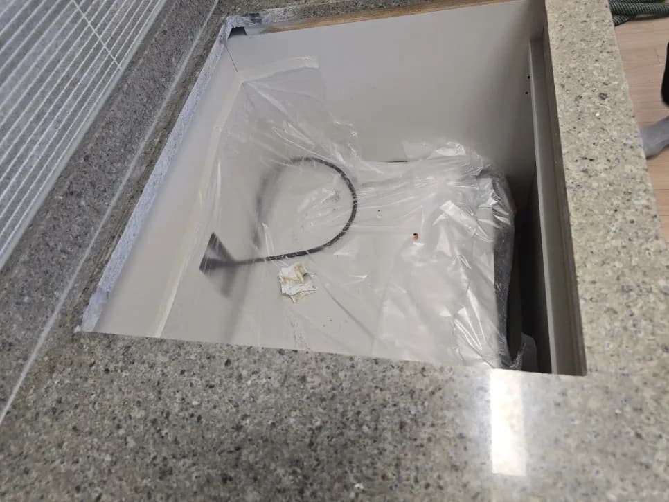 매립형렌지구멍안맞을때 — 시공 후