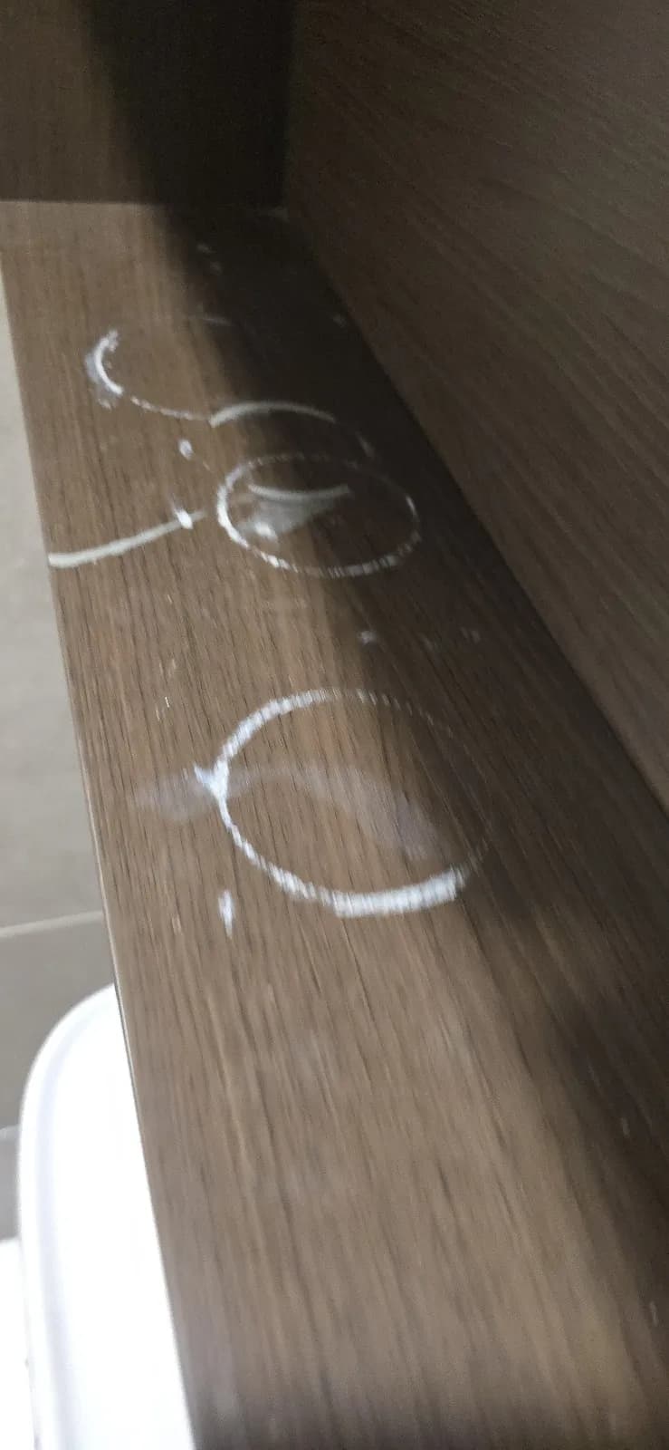 녹아서들뜬 가구코팅 작업 과정