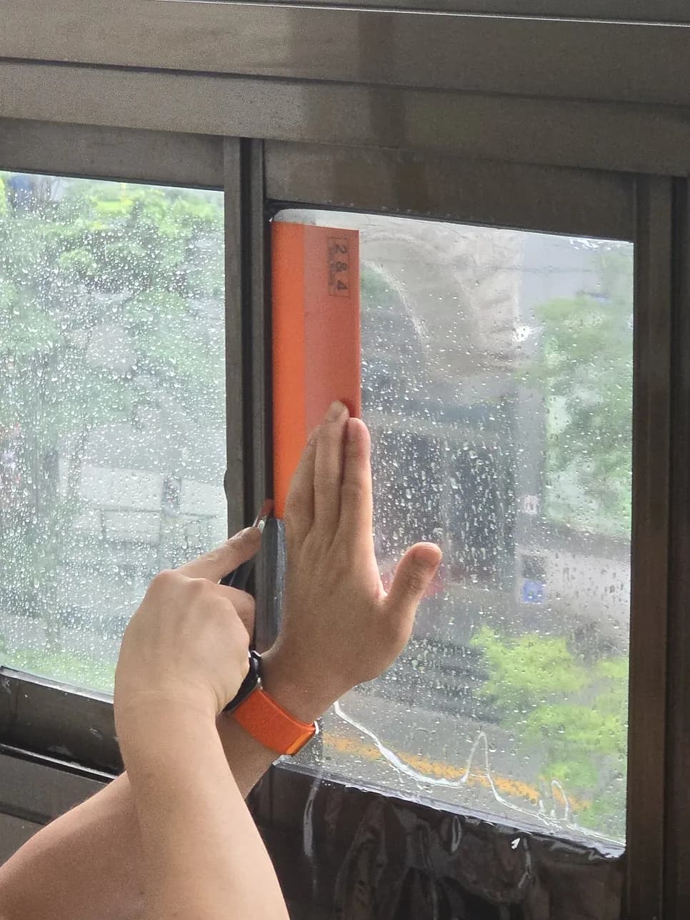 사무실창문 필름 제거 — 시공 후