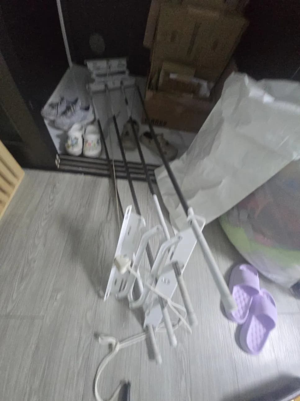 코팅벗겨진천장빨래건조대 작업 과정