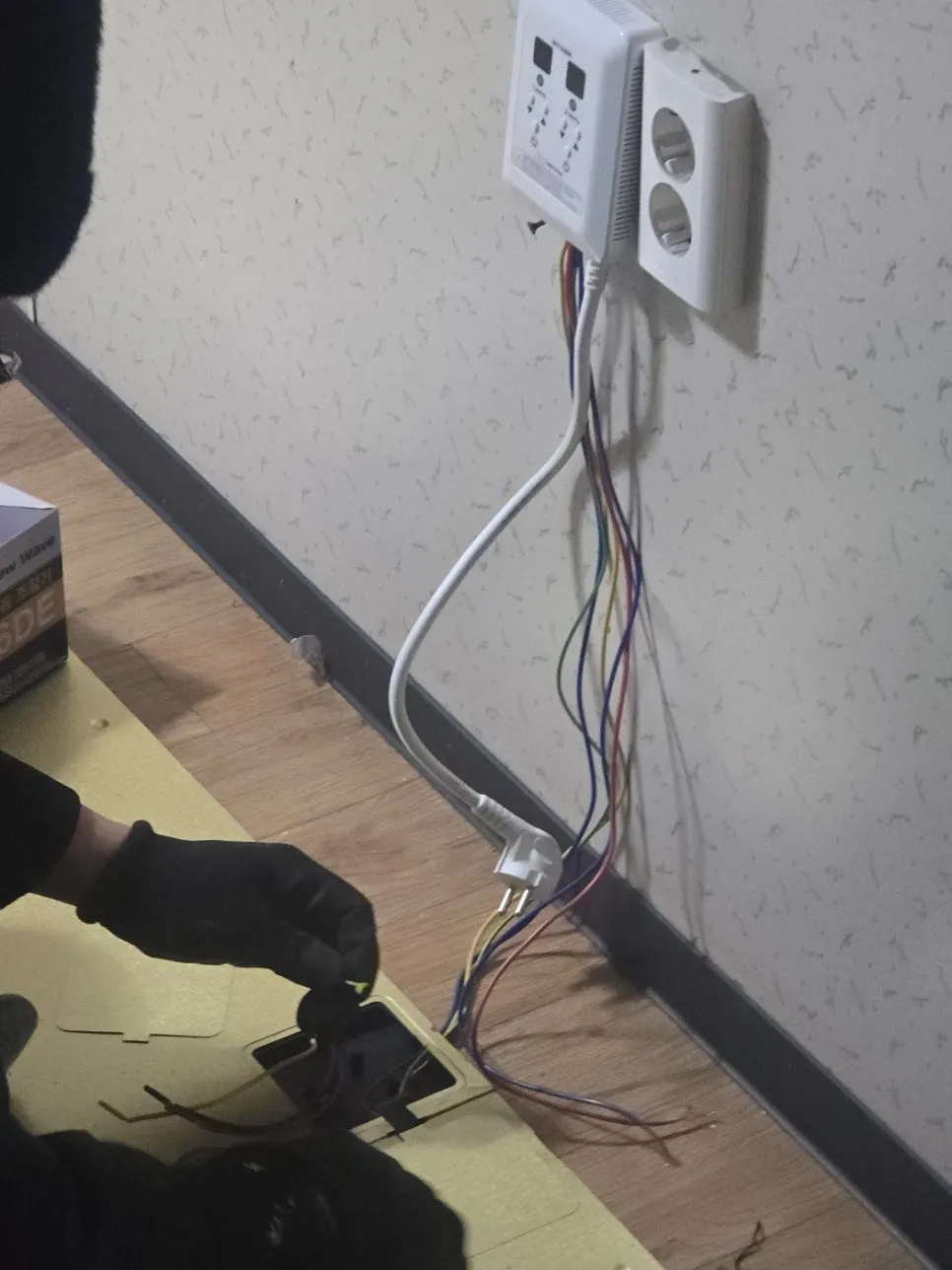 컨테이너숙소쉼터전기판넬설치 작업 과정