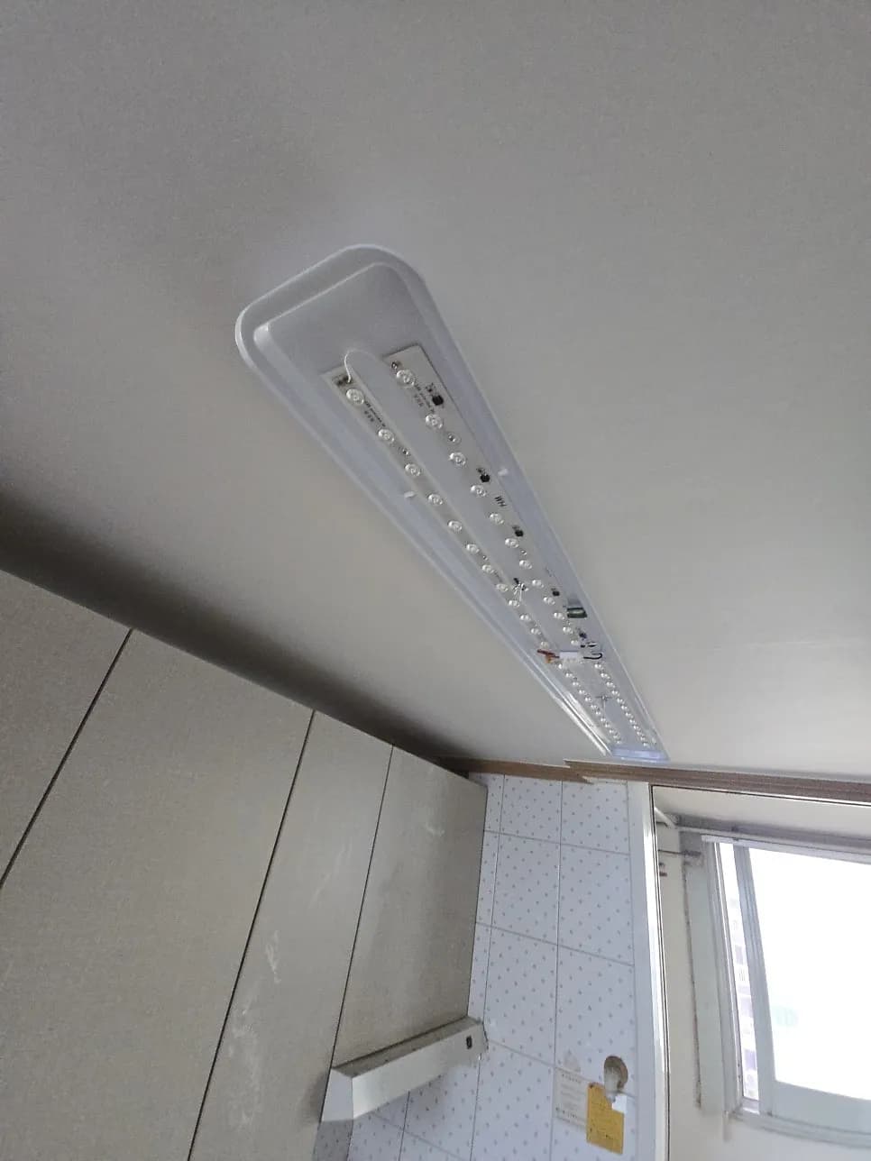 LED 주방등 거실조명교체 전문 업체 작업 과정