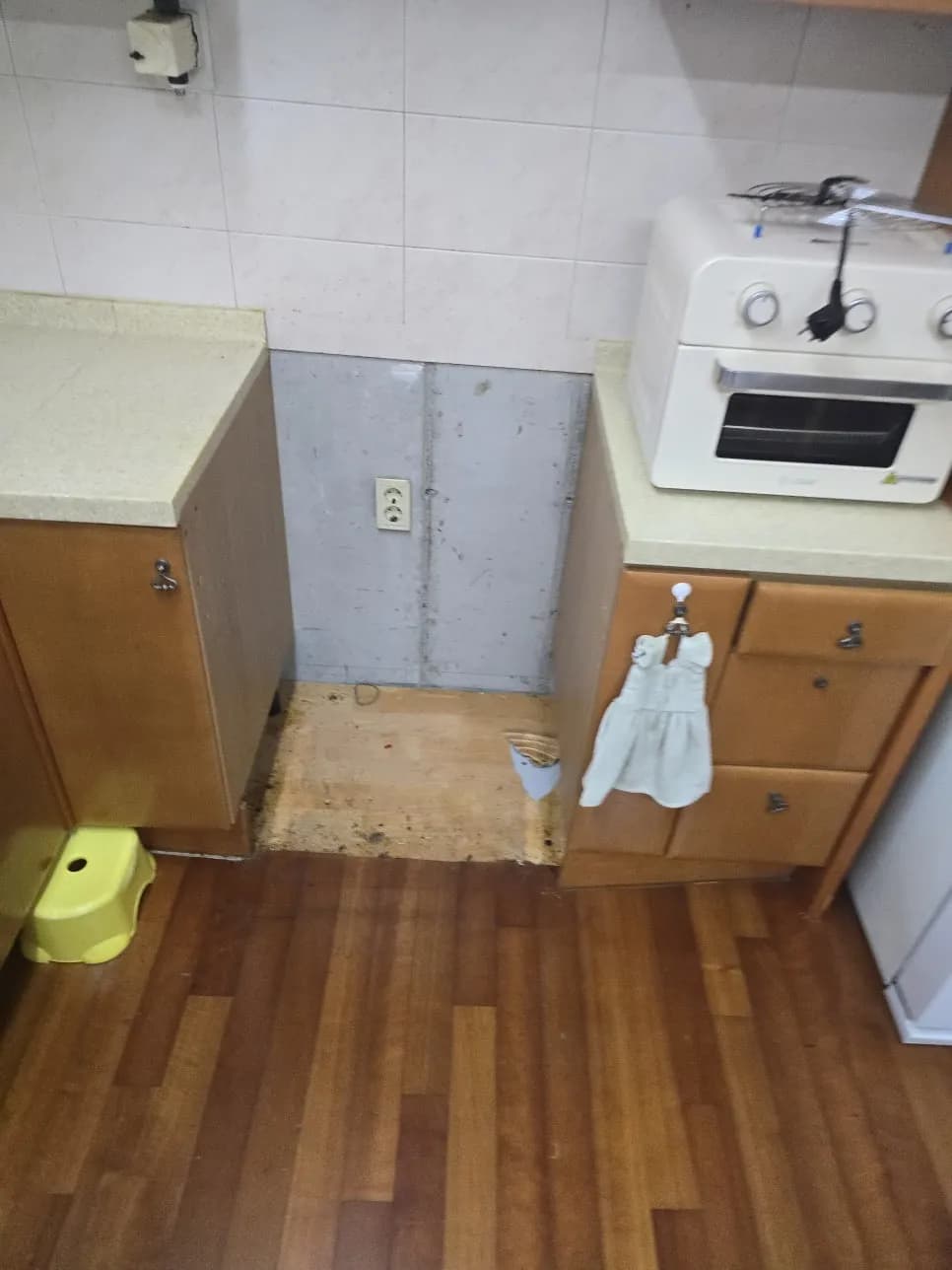 수원 가스오븐렌지 철거 후 매립형전기 작업 과정