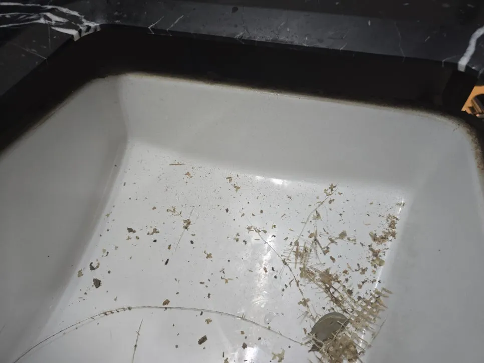 떨어져버린세면대 작업 과정