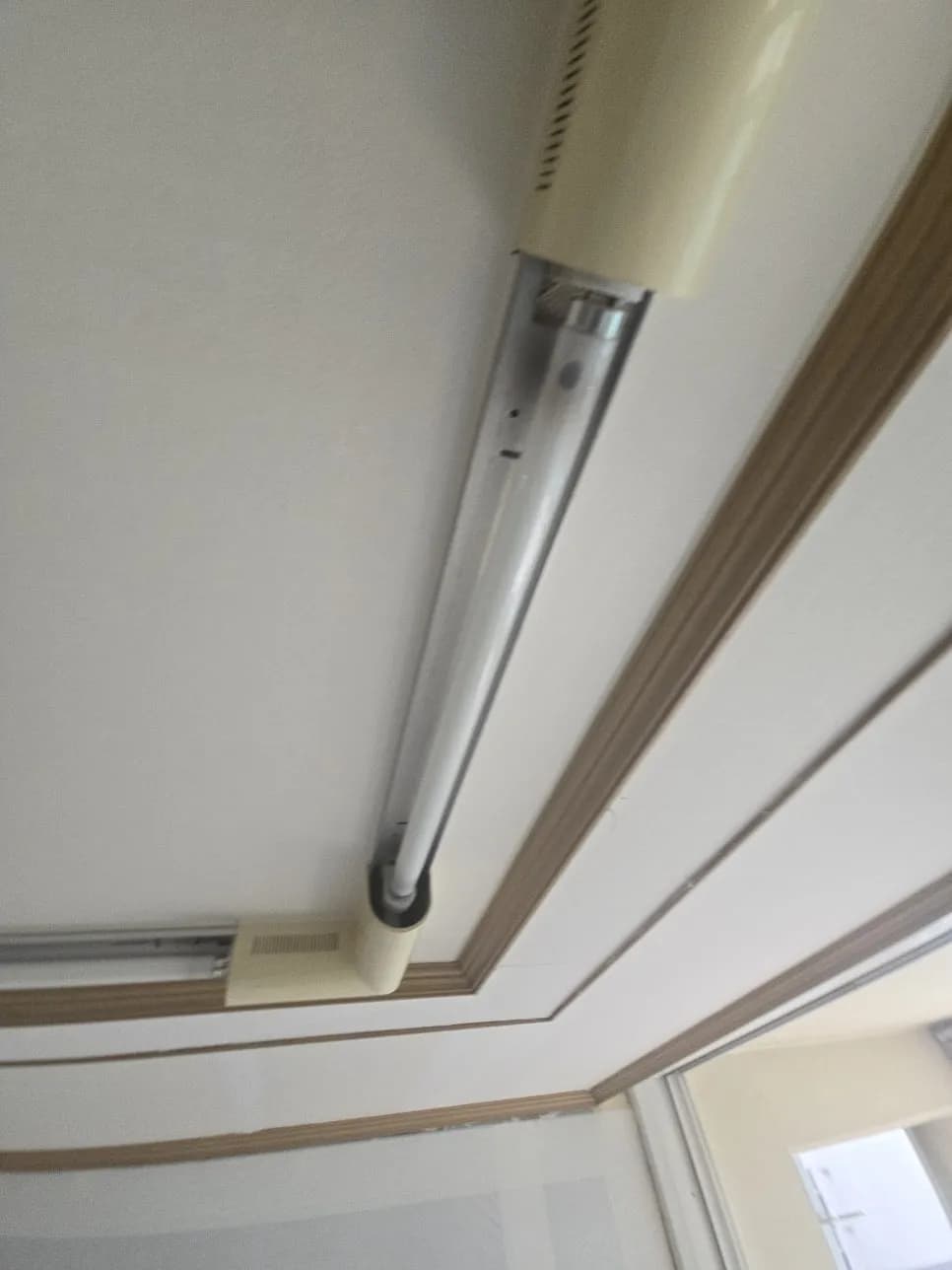 오래된 거실 우물천장 형광등 LED 작업 과정