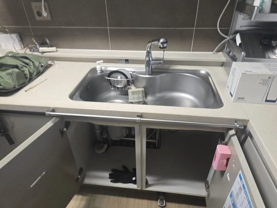 오래된 수전 싱크볼 작업 과정