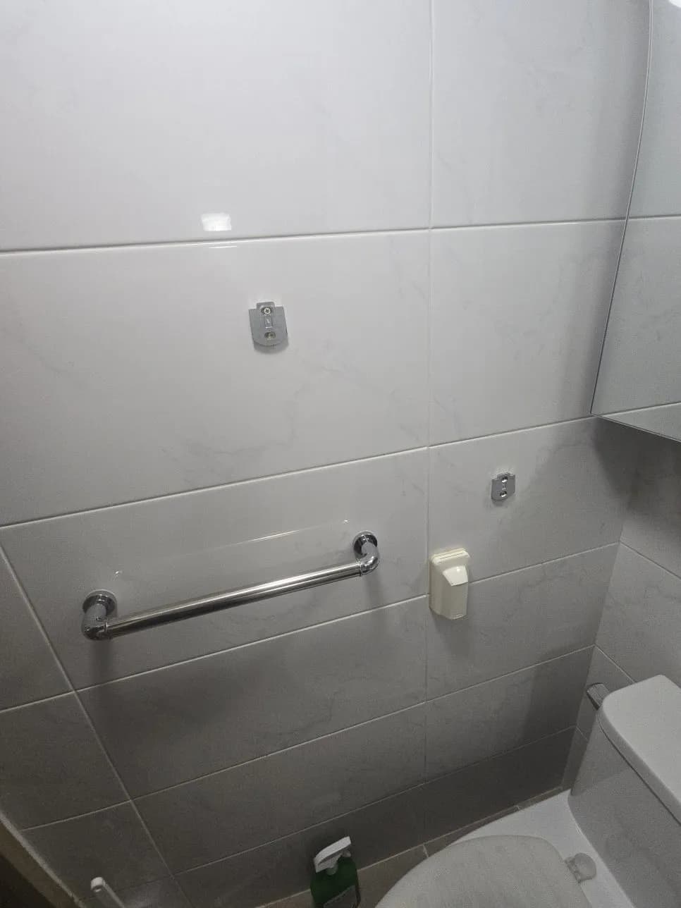 욕실타일 나사구멍 작업 과정