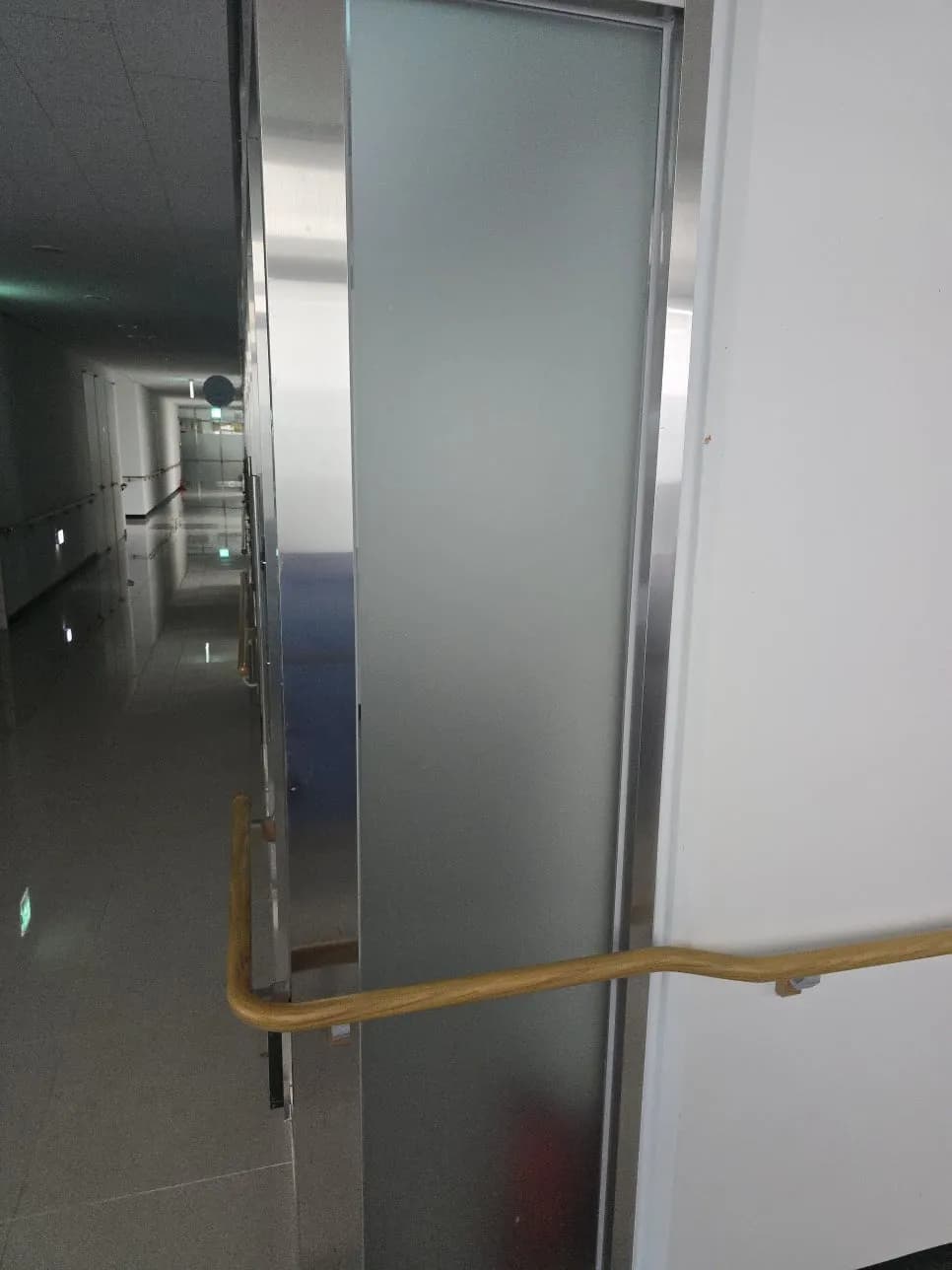 이전사무실유리안개시트제거 작업 과정